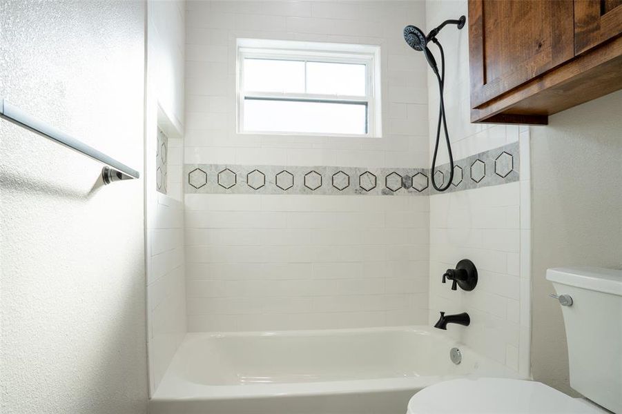 Image 34 of a home in .