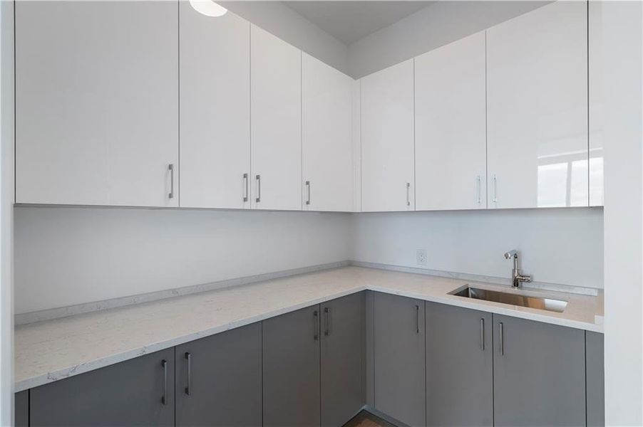 Furnished interior view inside a new home in The Dillon Buckhead, Atlanta (Image 11).