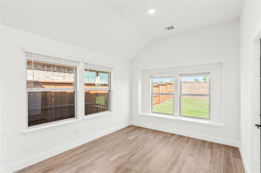 Spacious, unfurnished interior of a new home in Creekview Meadows, Celina (Image 23).