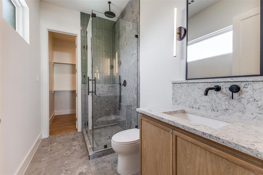 Furnished interior view inside a new home in , Dallas (Image 34). Furnished interior view inside a new home in , Dallas (Image 34).