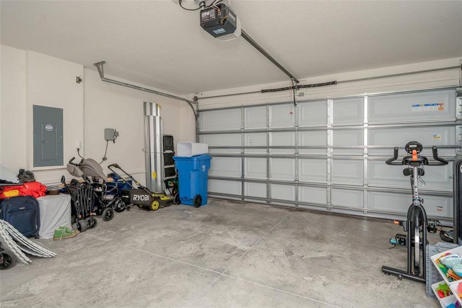 Spacious, unfurnished interior of a new home in Sereno, Wimauma (Image 23).