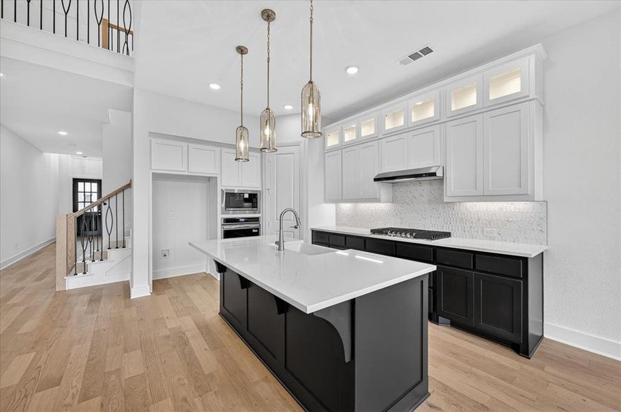 Furnished interior view inside a new home in Goodland, Venus (Image 3).