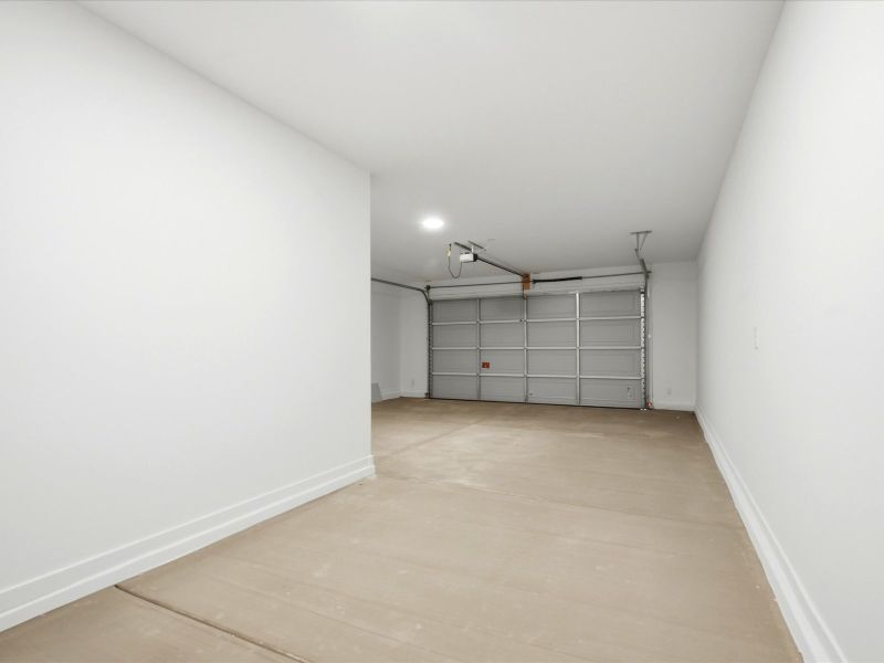 Spacious, unfurnished interior of a new home in Legacy Place, Glendale (Image 27).
