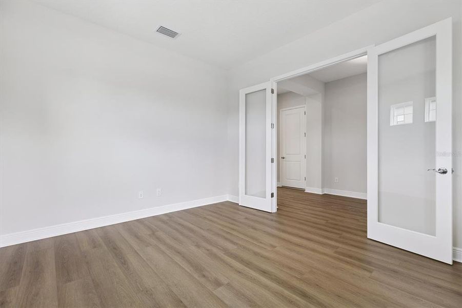 Spacious, unfurnished interior of a new home in Hawkstone, Lithia (Image 30).