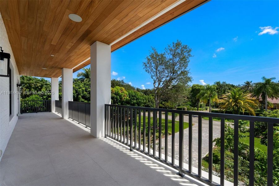 Exterior details and patio area of a home in , Miami (Image 28).