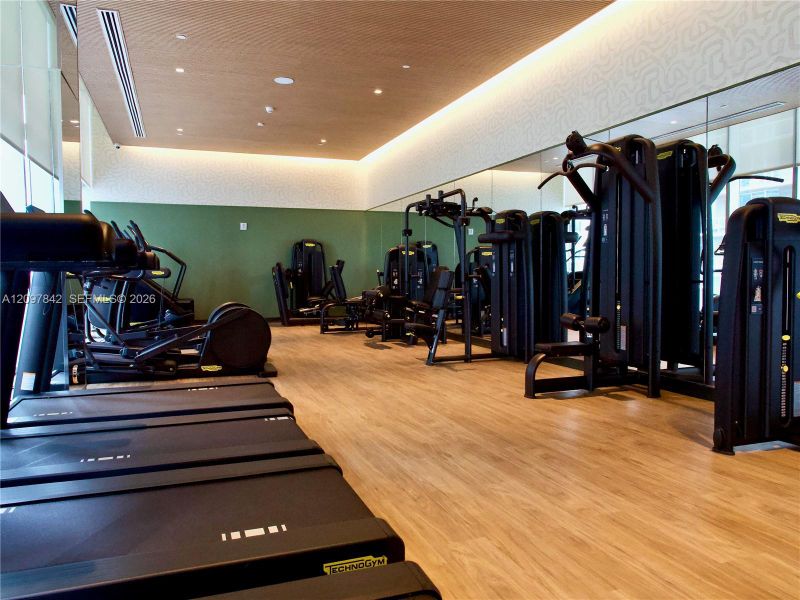 Community amenities in , Miami (Image 36).