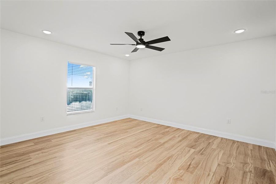 Spacious, unfurnished interior of a new home in , Okeechobee (Image 22).