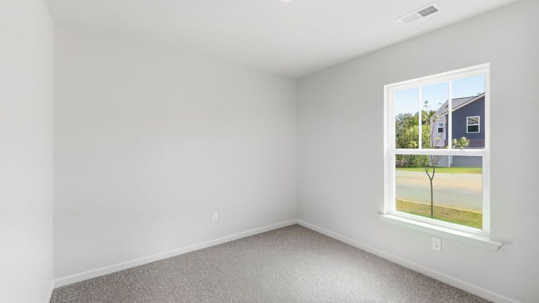 Spacious, unfurnished interior of a new home in Seneca Falls, Seneca (Image 19).