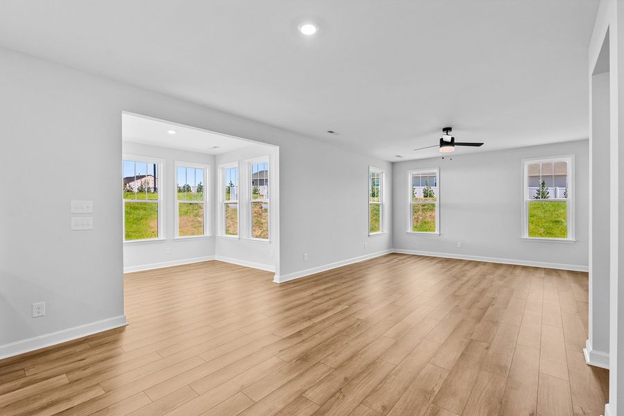 Spacious, unfurnished interior of a new home in Hanes Lake, Winston-Salem (Image 16).