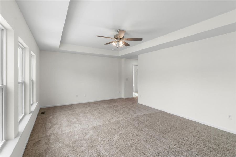 Spacious, unfurnished interior of a new home in Windsor, North Augusta (Image 23).