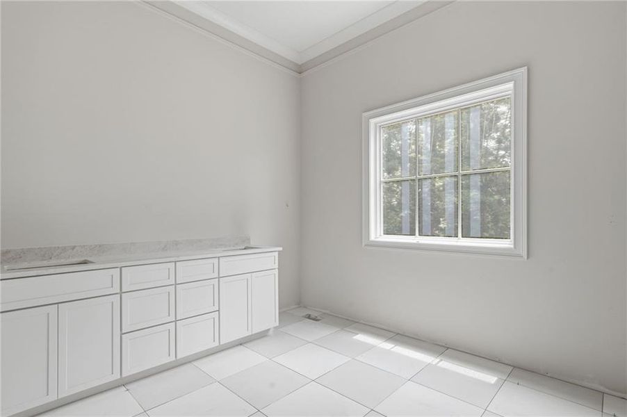 Spacious, unfurnished interior of a new home in , Marietta (Image 10).