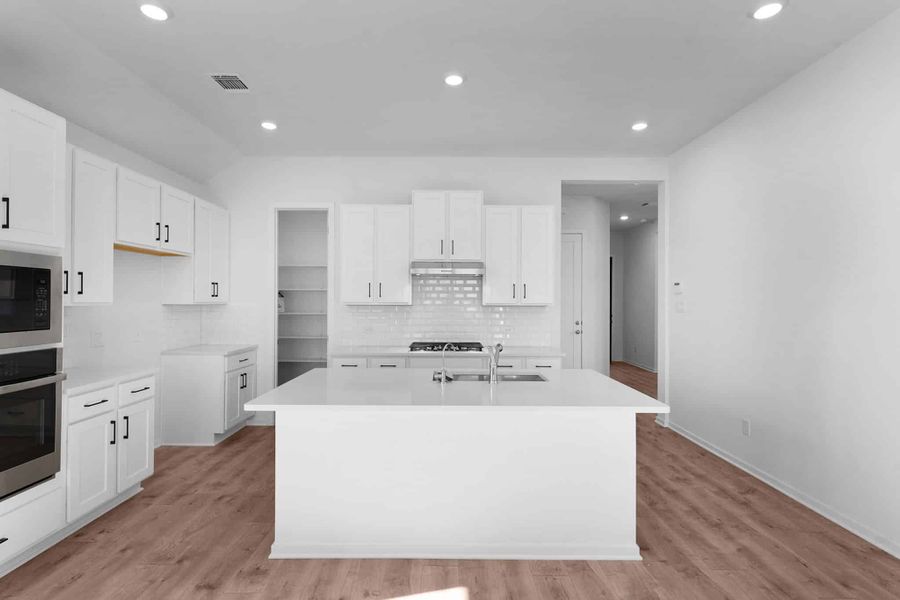 Furnished interior view inside a new home in Highland Village, Georgetown (Image 8).