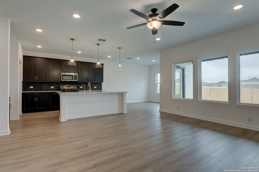 Spacious, unfurnished interior of a new home in The Heights at Saddlebrook Ranch 60's, Schertz (Image 33).