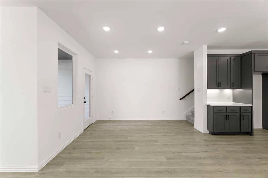 Spacious, unfurnished interior of a new home in Sereno Oaks at Buckner Terrace, Dallas (Image 21). Spacious, unfurnished interior of a new home in Sereno Oaks at Buckner Terrace, Dallas (Image 21).