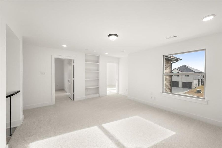 Spacious, unfurnished interior of a new home in Westside Preserve, Midlothian (Image 17).