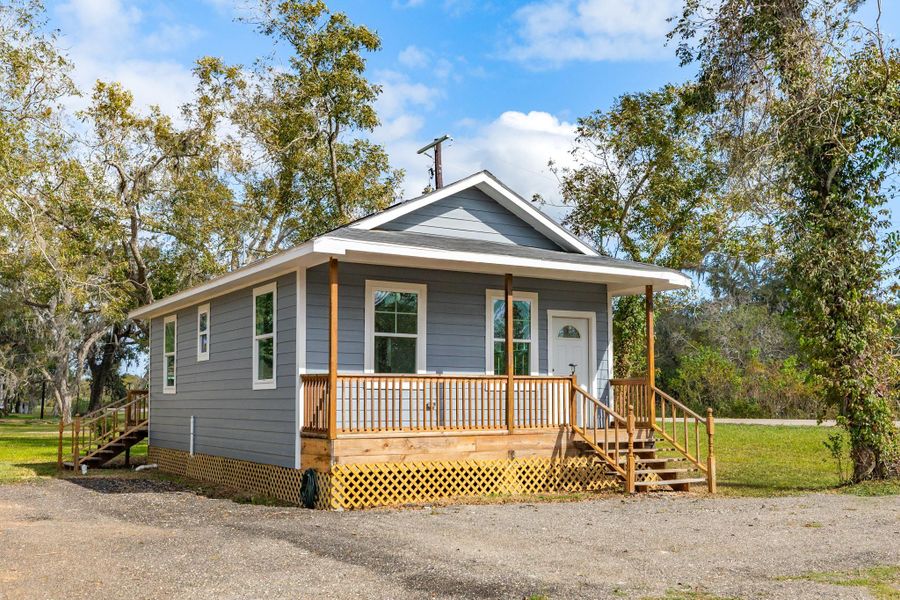 Charming brand new 2-bedroom home nestled in quiet Brazoria, just minutes from the San Bernard River.