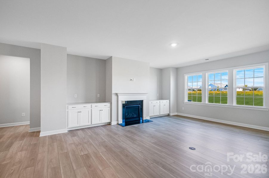 Spacious, unfurnished interior of a new home in Roselyn, Lancaster (Image 18).