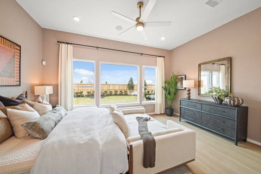 Furnished interior view inside a new home in Meridiana 40', 65', Manvel (Image 25).