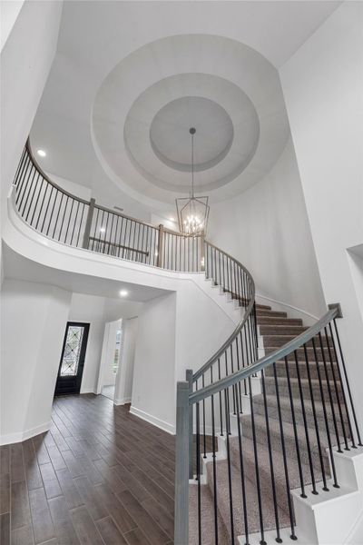 Representative image. Features, specifications, selections and colors may vary.