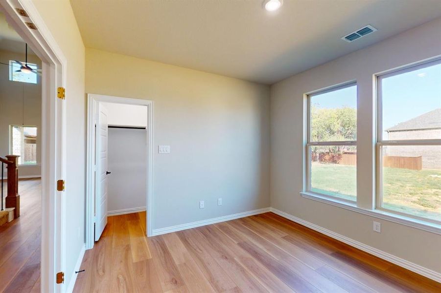 Spacious, unfurnished interior of a new home in Vintage Village, Argyle (Image 13).