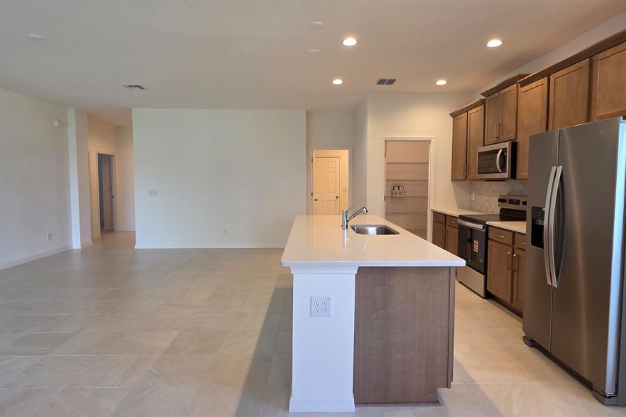 Spacious and Functional Kitchen in Central Florida Home