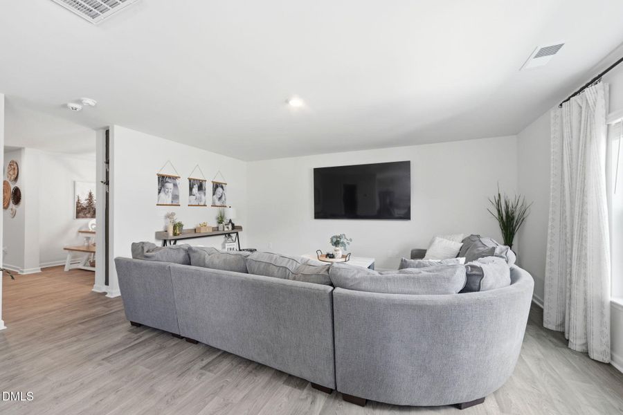 26-web-or-mls-ROB04801