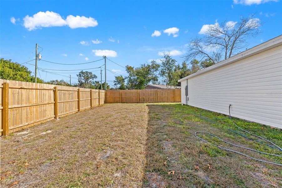 Exterior details and patio area of a home in , Spring Hill (Image 19).