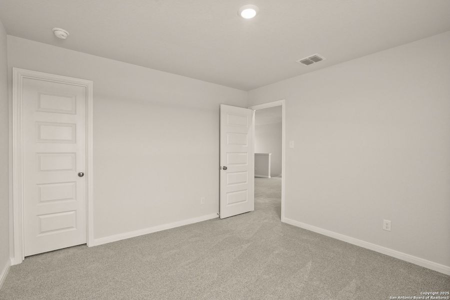 Spacious, unfurnished interior of a new home in Abbott Place, St. Hedwig (Image 25).