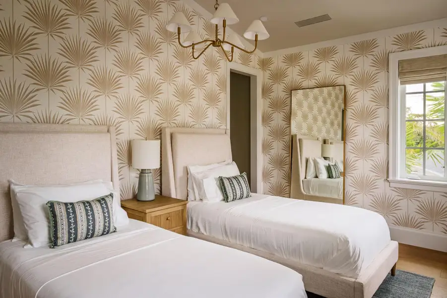 24 - Guest bedroom with twin beds, gold