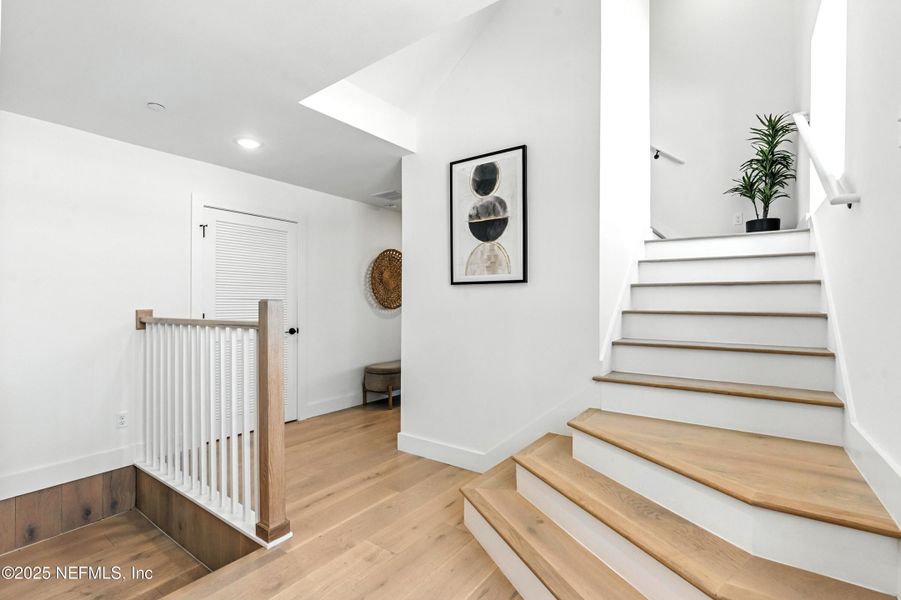 Spacious, unfurnished interior of a new home in , St. Augustine (Image 23).