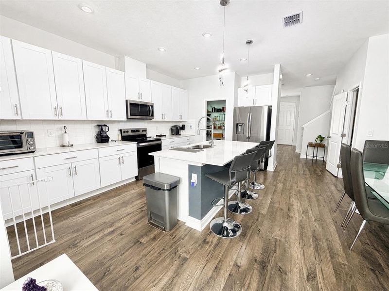 Furnished interior view inside a new home in , Winter Garden (Image 8).