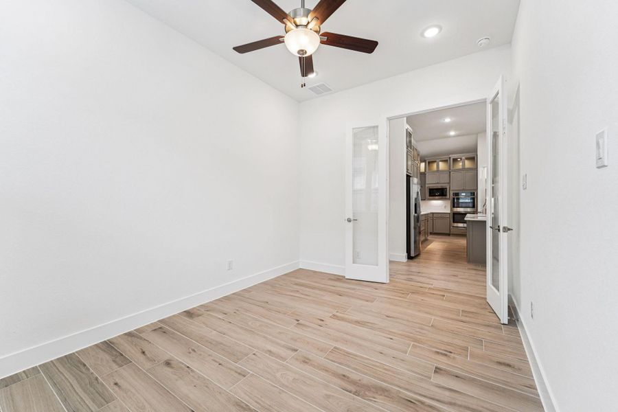 Spacious, unfurnished interior of a new home in Kresston, Montgomery (Image 42).