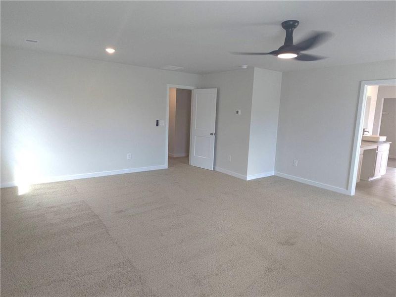 Spacious, unfurnished interior of a new home in Southern Hills, McDonough (Image 25).