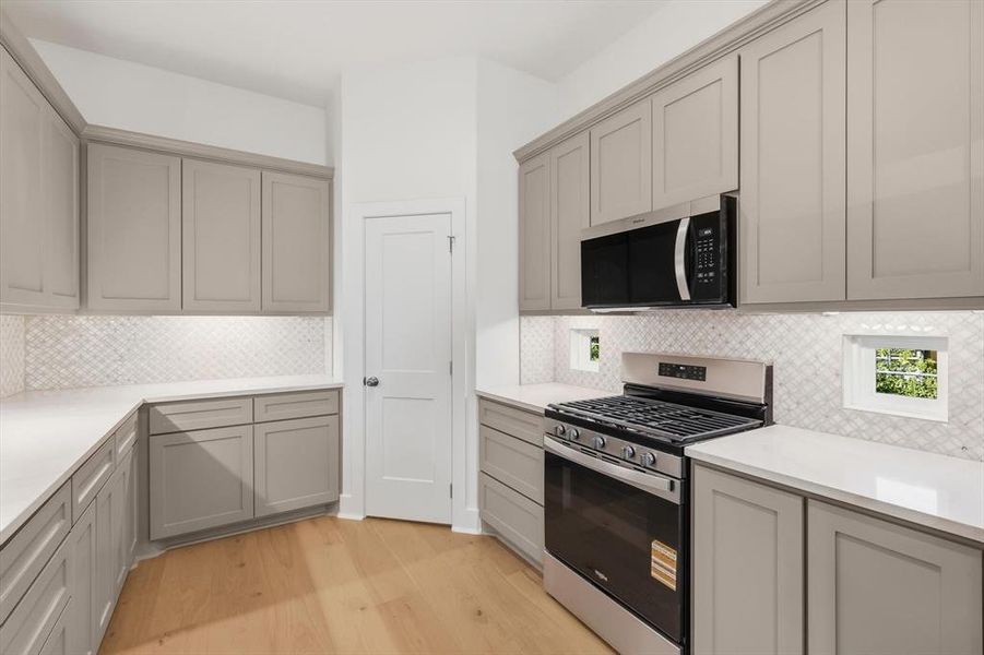 Furnished interior view inside a new home in , Boyd (Image 12).