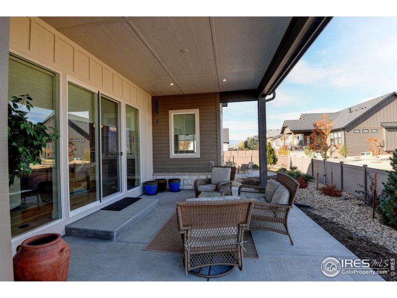 back patio with gas hookup for BBQ back patio with gas hookup for BBQ