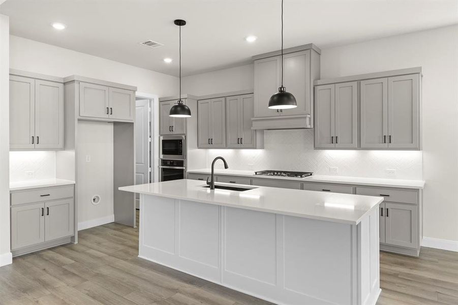 10_11. 629 Bunchberry - Kitchen (2)