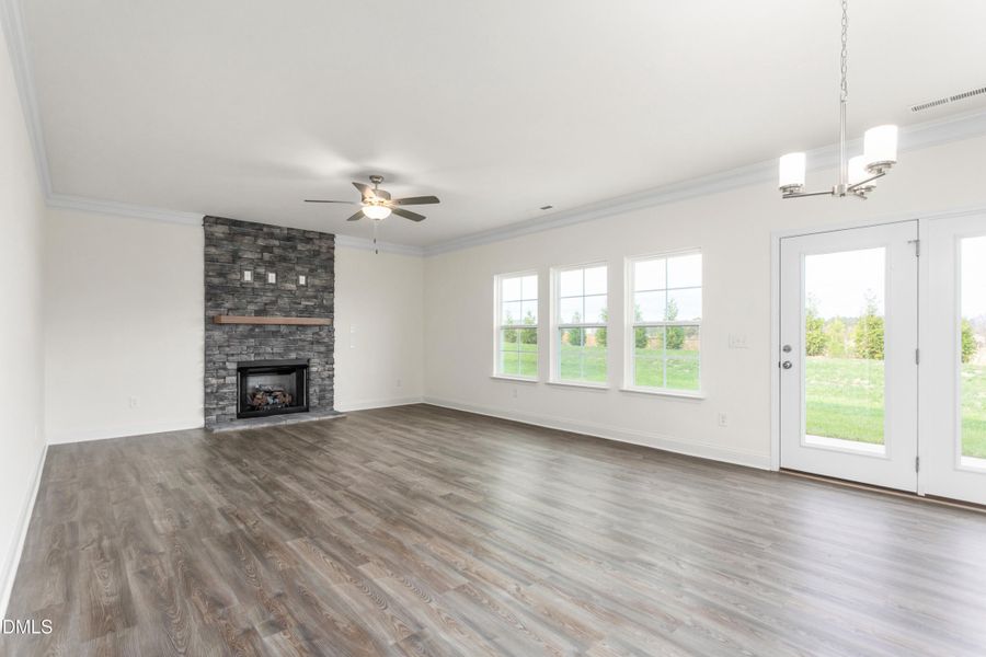 1929 Darrell Drive-10