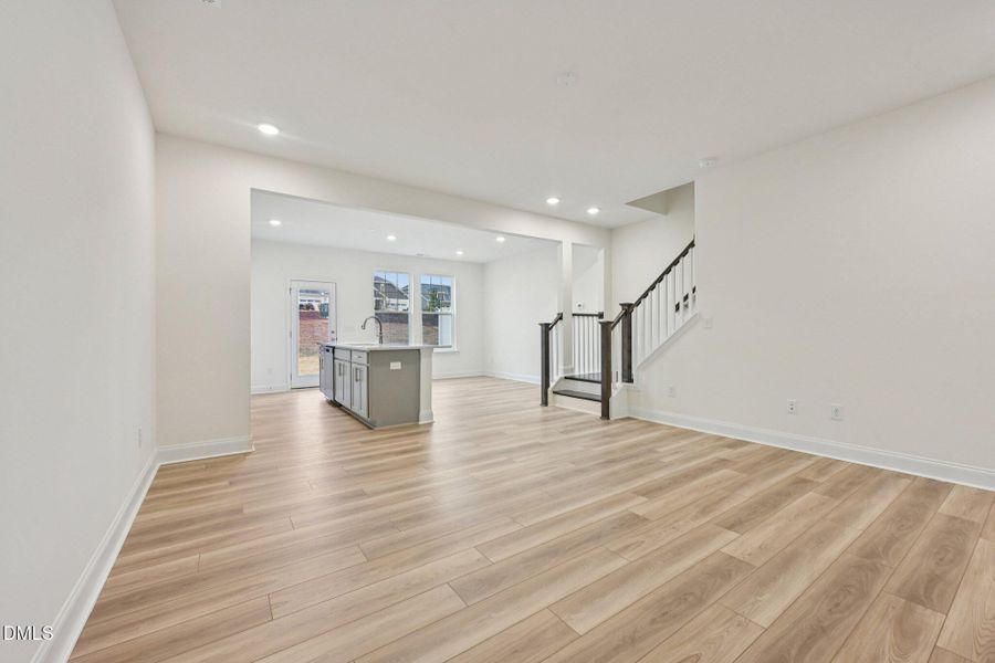 9-web-or-mls-Kensley Grv Ln-S0502-009