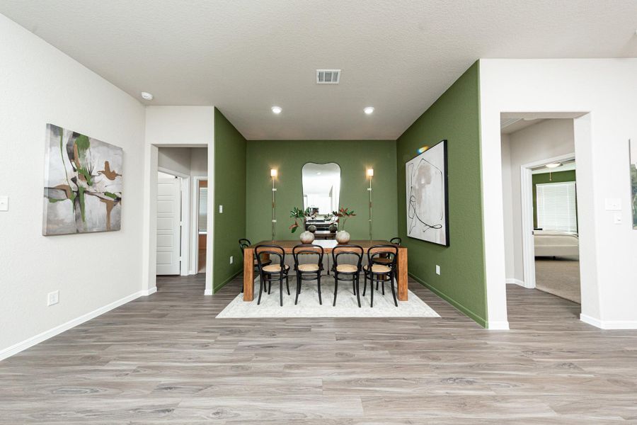 Furnished interior view inside a new home in River Ranch, Dayton (Image 27). Furnished interior view inside a new home in River Ranch, Dayton (Image 27).
