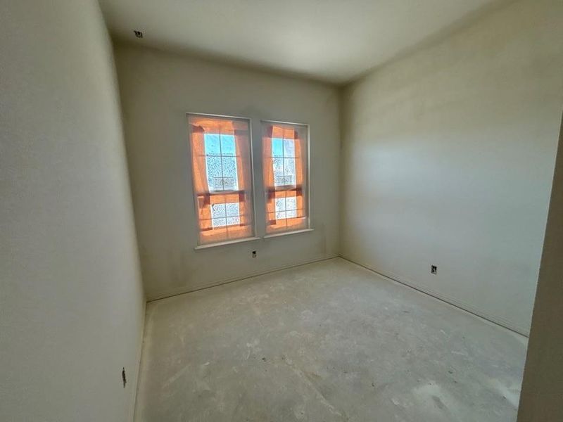 Spacious, unfurnished interior of a new home in Waterford Park, Weatherford (Image 8). Spacious, unfurnished interior of a new home in Waterford Park, Weatherford (Image 8).
