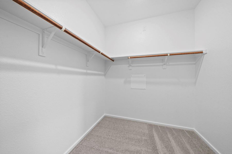 Spacious, unfurnished interior of a new home in Laurel Landing, Alvin (Image 19).