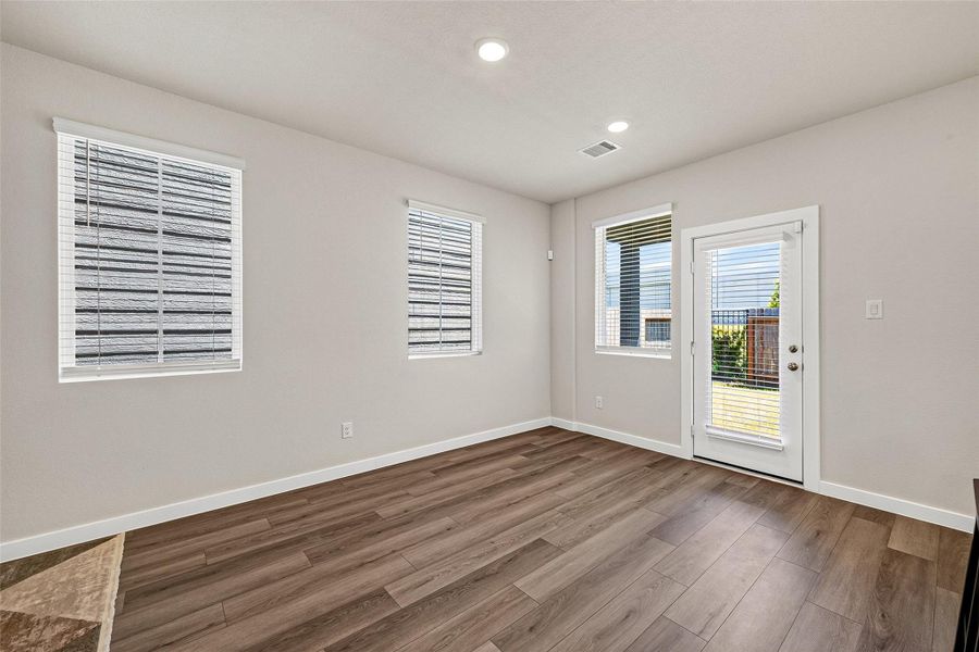Spacious, unfurnished interior of a new home in Park Row Village, Houston (Image 23). Spacious, unfurnished interior of a new home in Park Row Village, Houston (Image 23).