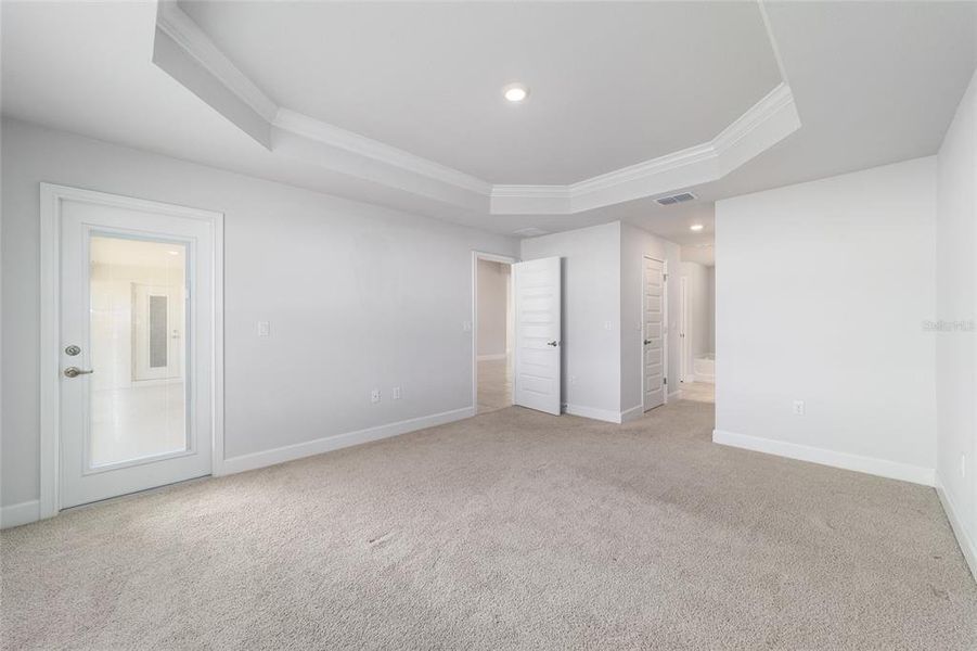 Spacious, unfurnished interior of a new home in Brookhaven, Ocala (Image 24).