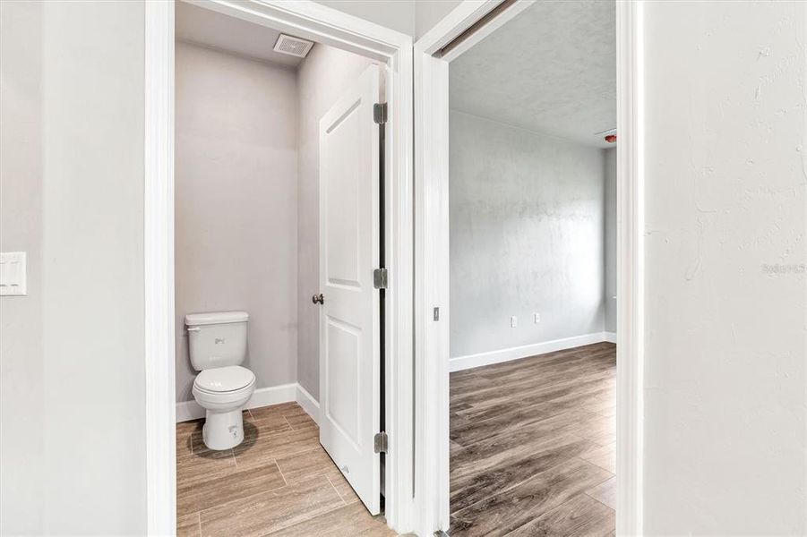 Spacious, unfurnished interior of a new home in Grand Oaks, Gainesville (Image 45).