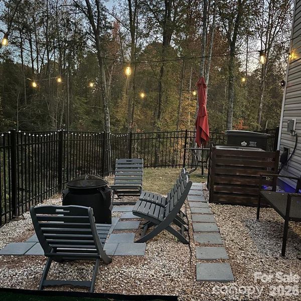 Community amenities in , Charlotte (Image 15).