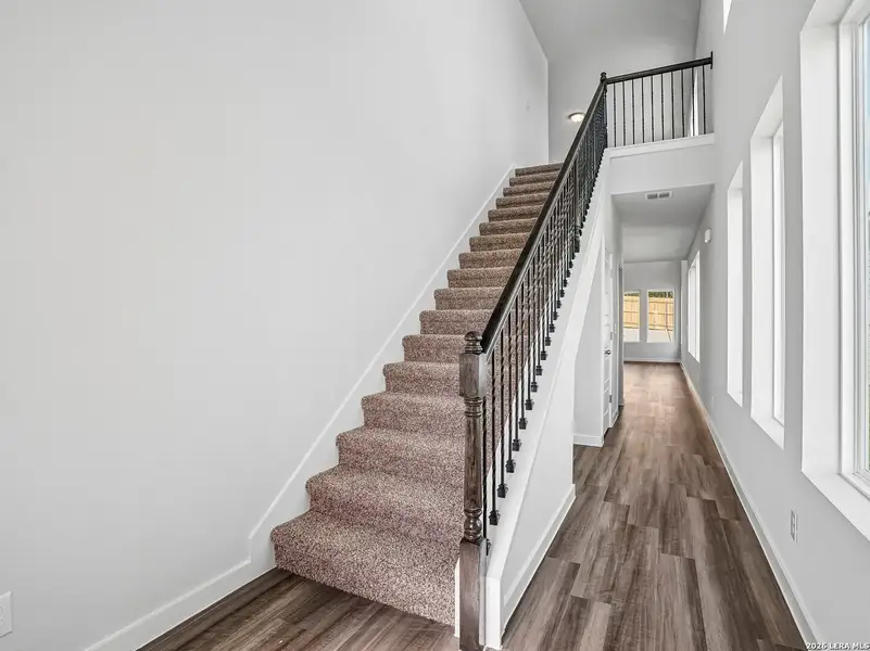 Spacious, unfurnished interior of a new home in , San Antonio (Image 27).