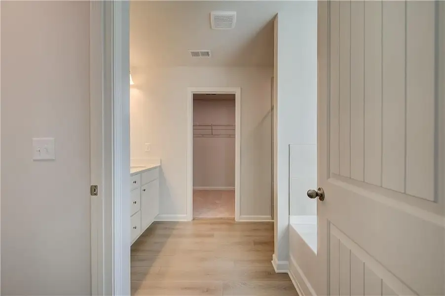 Spacious, unfurnished interior of a new home in Westminster, Covington (Image 25).