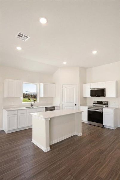 8f7943e5-8a1b-4e16-9a35-29eb9929e057