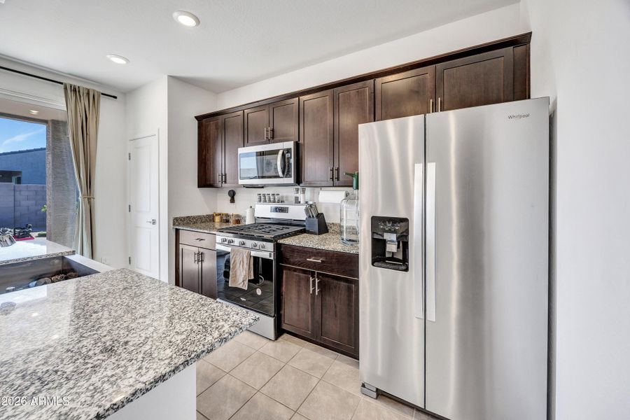 NCP10649_50_51 NCP10649_50_51