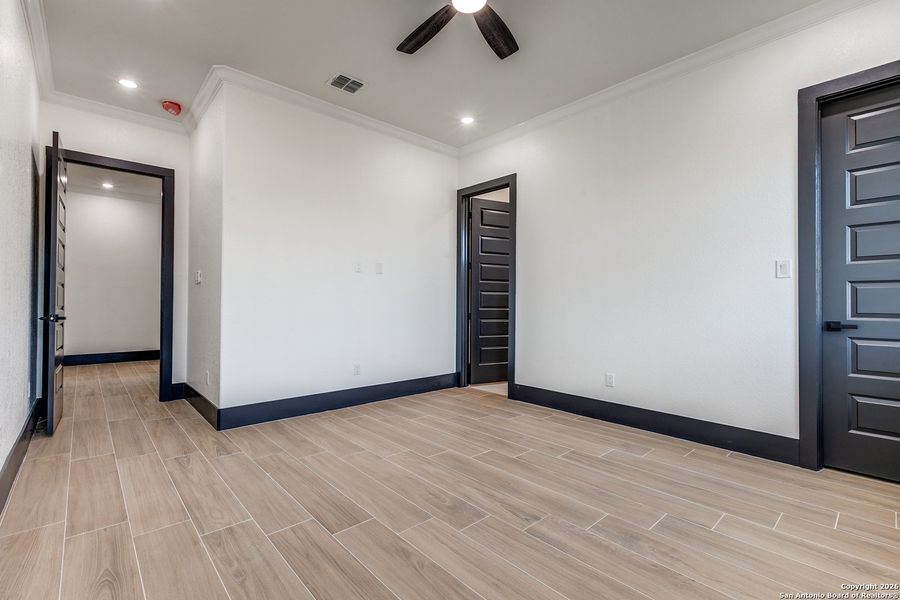 Spacious, unfurnished interior of a new home in , Castroville (Image 23).